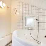 8 Person Holiday Home In Nexo-By Traum *