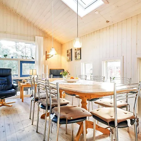8 Person Holiday Home In Nexo-By Traum Nyaraló Vester Sømarken